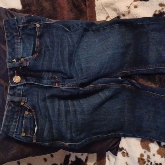 INDIGO REIN JEANS STRAIGHT SKINNY JEANS, JR. SIZE 1. FRAYED ANKLES. - Picture 3 of 9